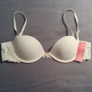NWT White 34B Multi-Way Adjustable Bra